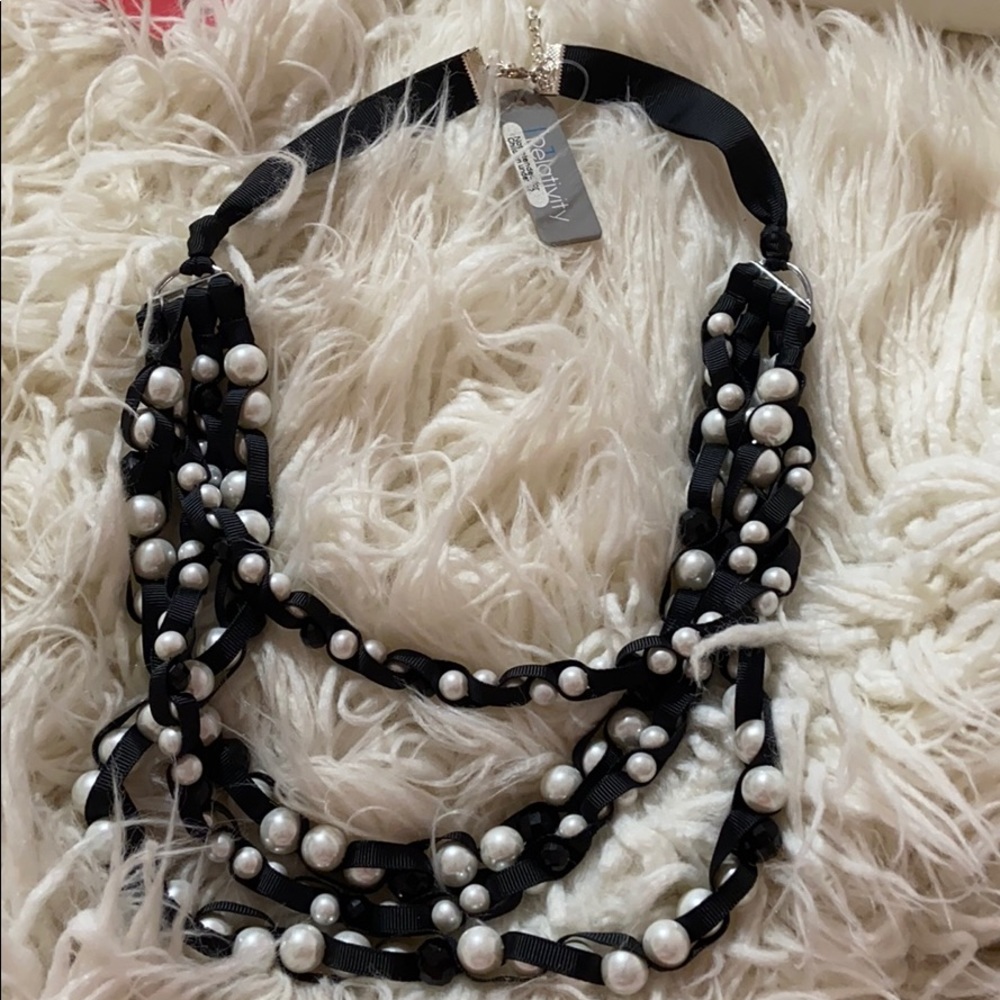 Relativity brand pearl necklace